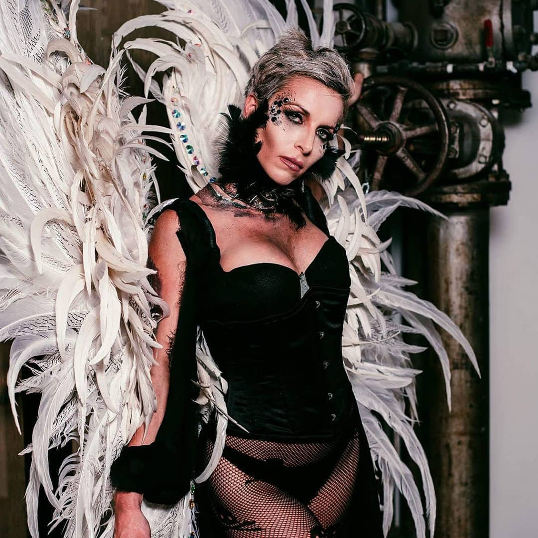 Shawn Andrea | This is the real deal. Before this I've only bought costume quality corsets from Party City or from China. | High Quality Apparel, Accessories, Cosmetics ShawnAndrea