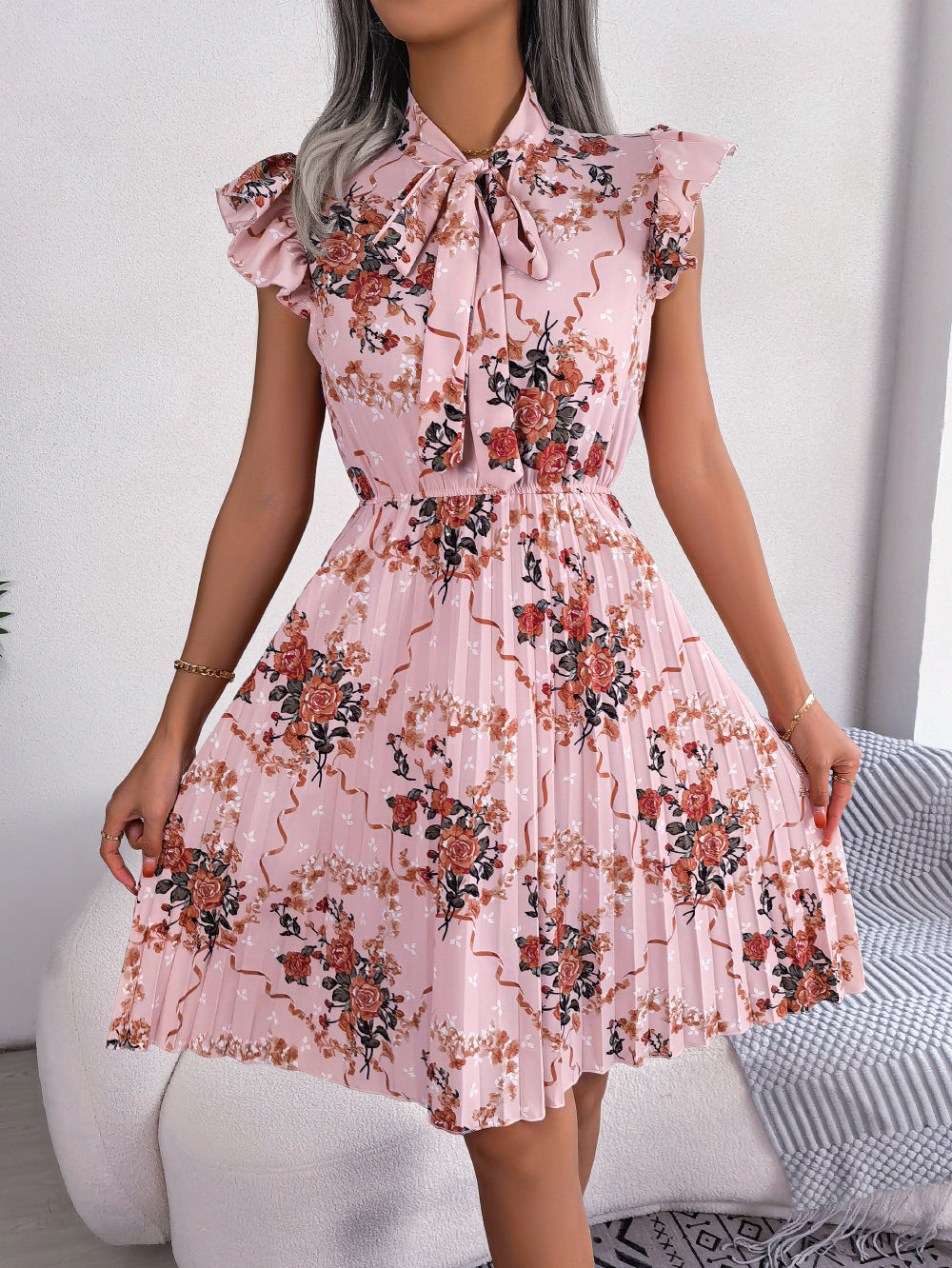 Wholesale MOQ6 Pleated Floral Printed Tie Neck Knee Length Dress Wholesale MOQ6 Pleated Floral Printed Tie Neck Knee Length Dress